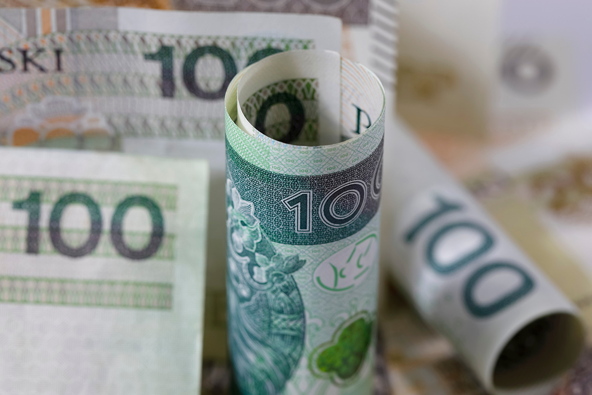 zdjecie banknotów 100 zł